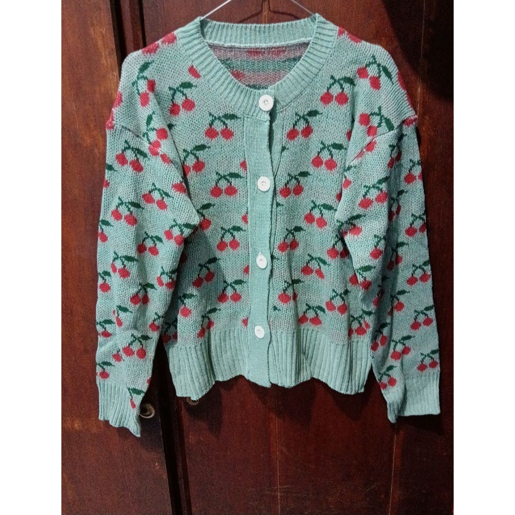 Cardigan Cherry
