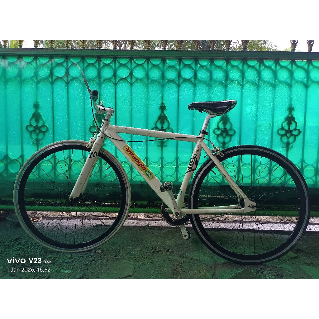 sepeda united soloist 77