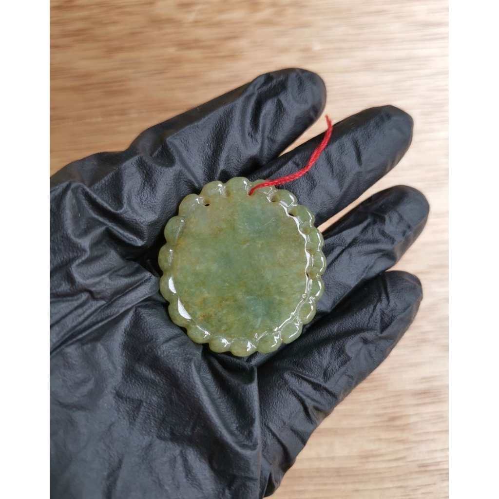 Liontin klasik batu giok berpahat Sang Budha