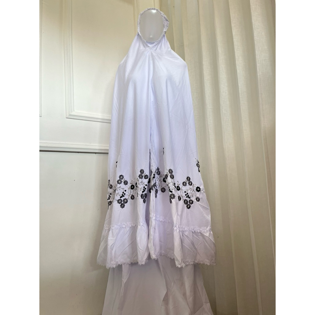 mukena bukit bordir bunga tempel