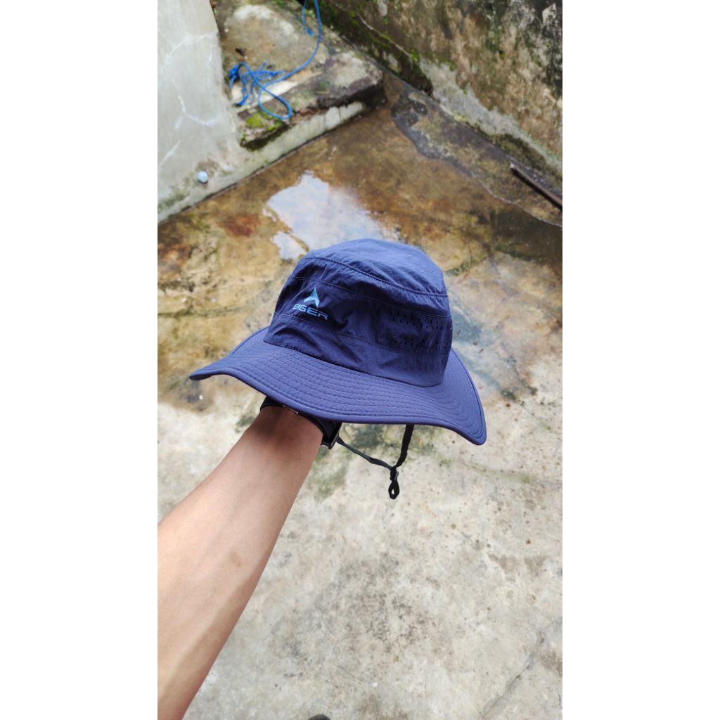 Topi Rimba Eiger