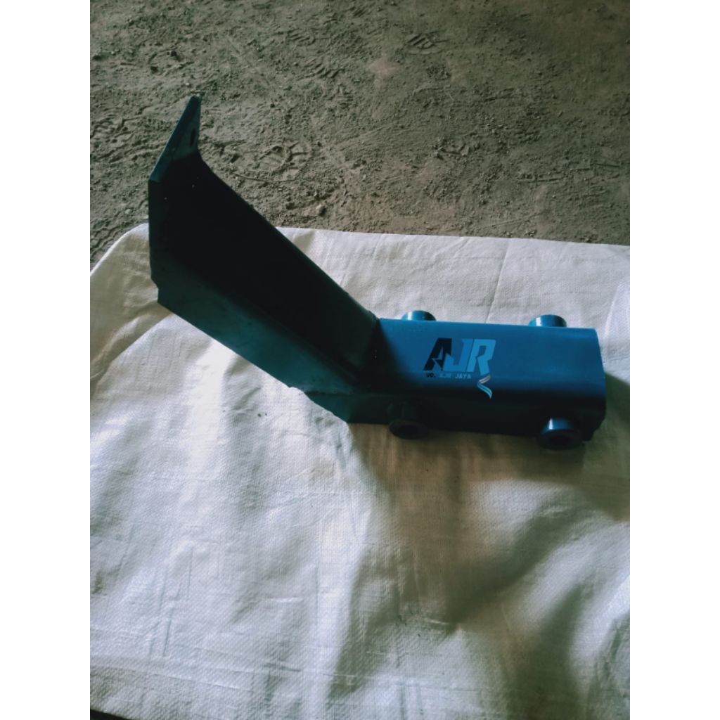 PENGIWO G1000/HITCH G1000/KOMPONEN TRAKTOR/SPAREPART TRAKTOR