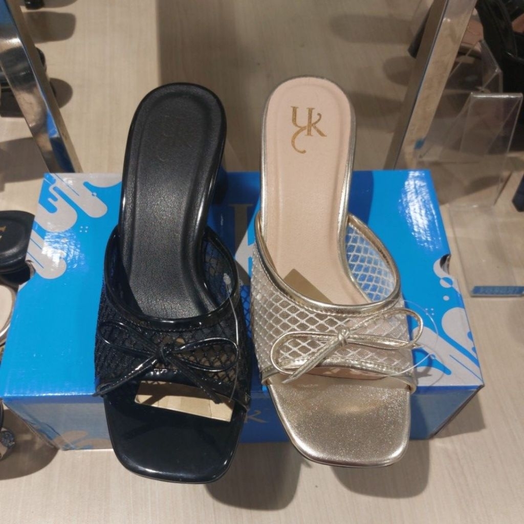 HEELS WANITA 5CM YONGKI KOMALADI