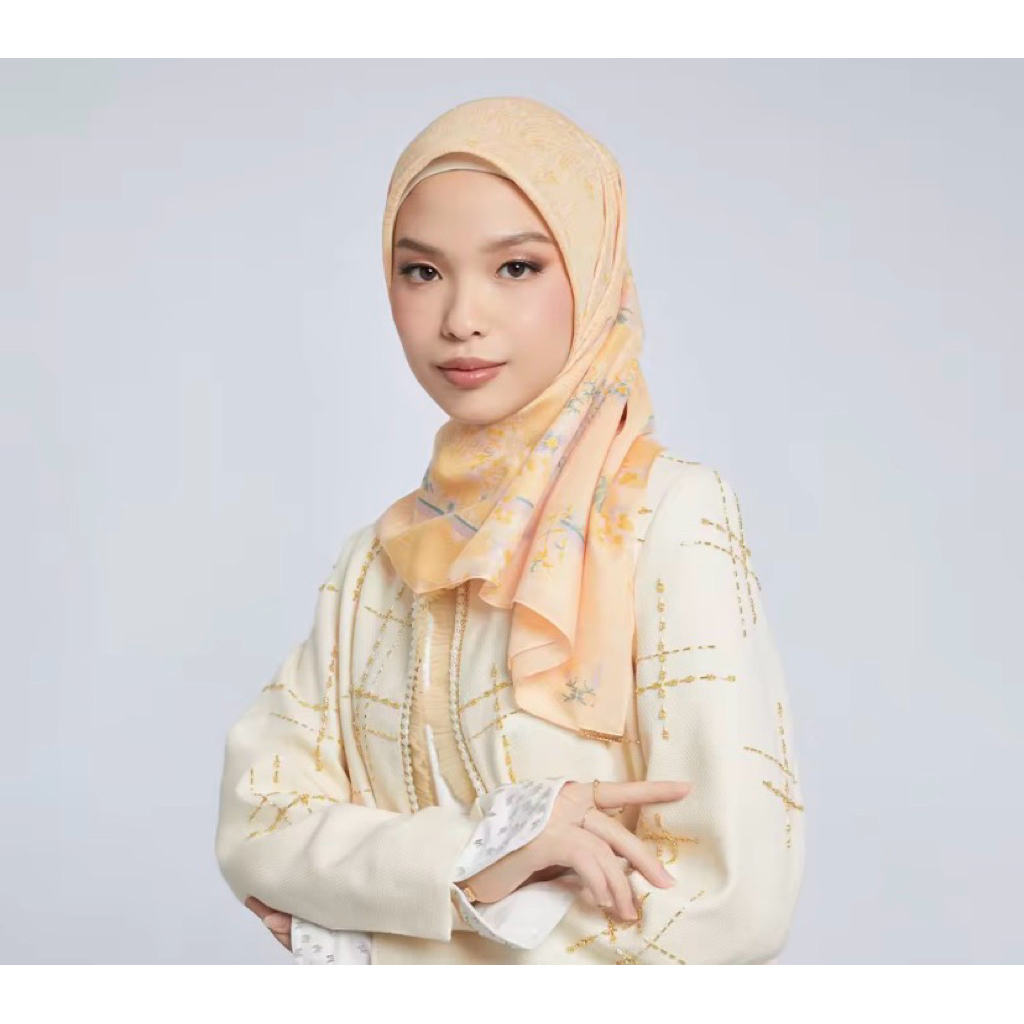 SALE NEW Kami Laguna Signature Scarf