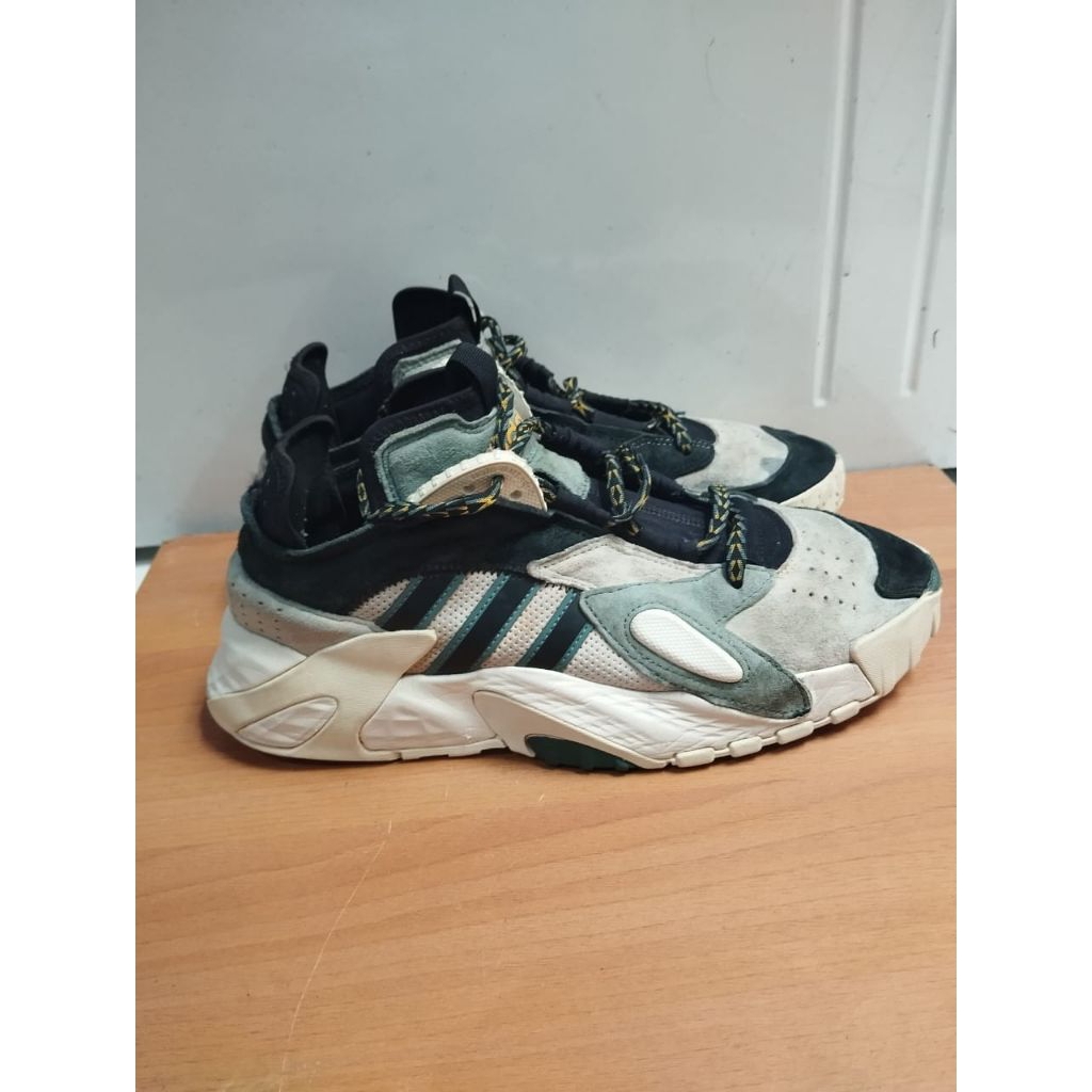 SEPATU BASKET ADIDAS STREET BALL SIZE 43,5 BEKAS PRELOVED