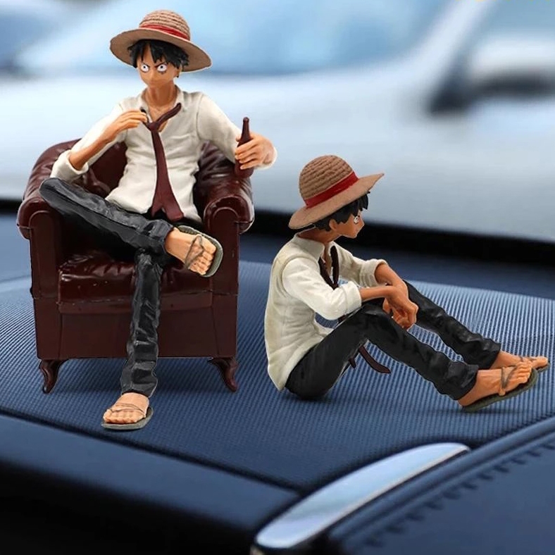 Action Figure One Piece Luffy Duduk Sofa Luffy Sitting