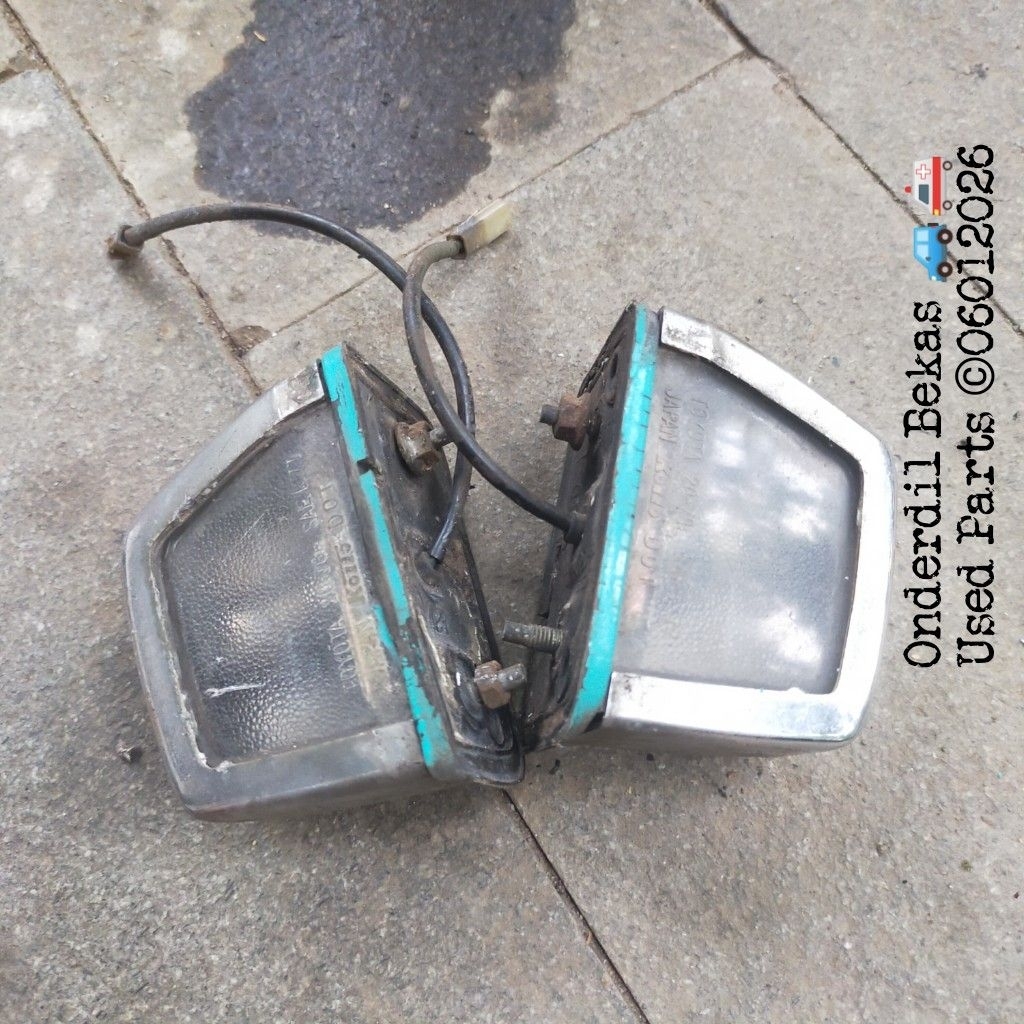 lampu plat nomor Toyota Corona TT tahun 1981