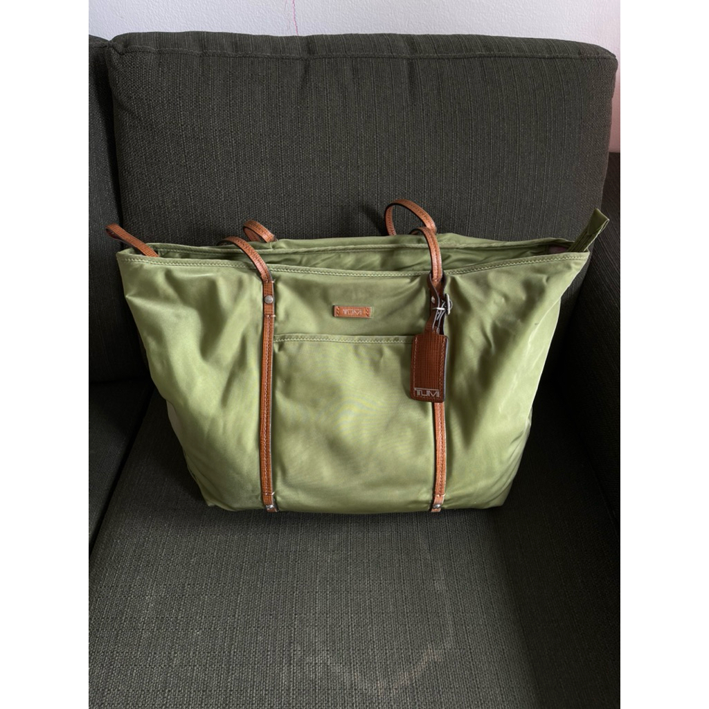 [PRELOVED] Tumi Voyageur Q-Tote Olive Green - Original & Good Condition