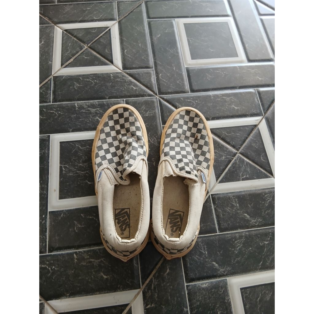sepatu vans catur