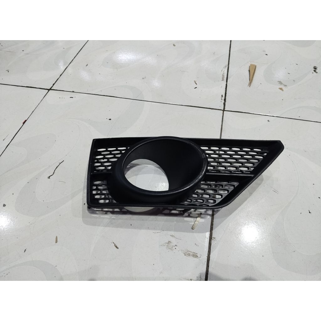cover foglamp Suzuki SX4 rc1 original. tutup/ring foglamp Suzuki SX4 rc1 kanan