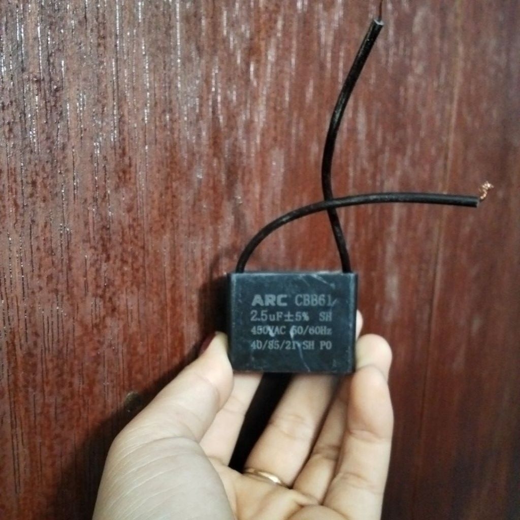 KAPASITOR 2.5UF KOTAK KAPASITOR 2.5UF KOTAK