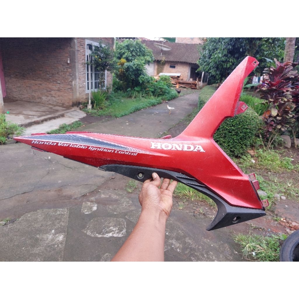 Sambungan Body Bawah Sayap Bawah Honda Blade 125 Sebelah Kanan Original