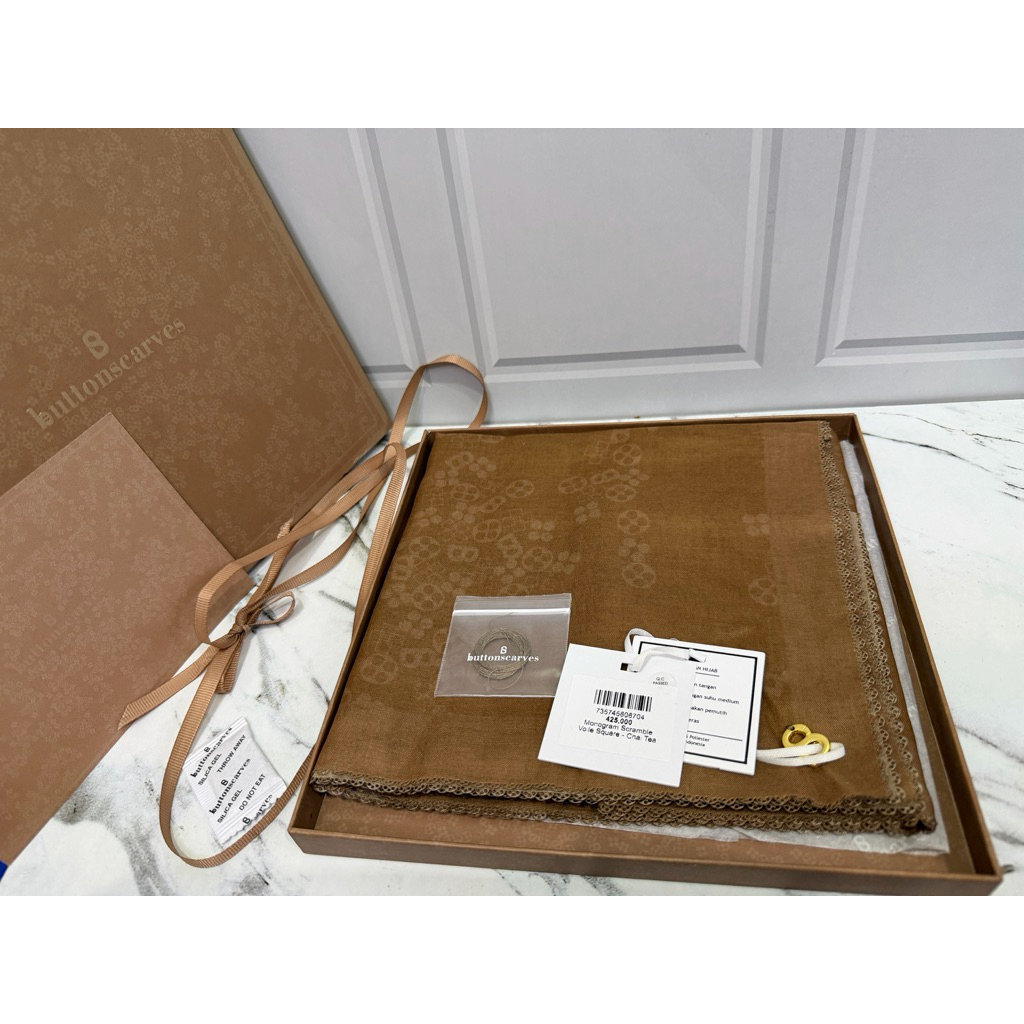 Buttonscarves dan Nada puspita