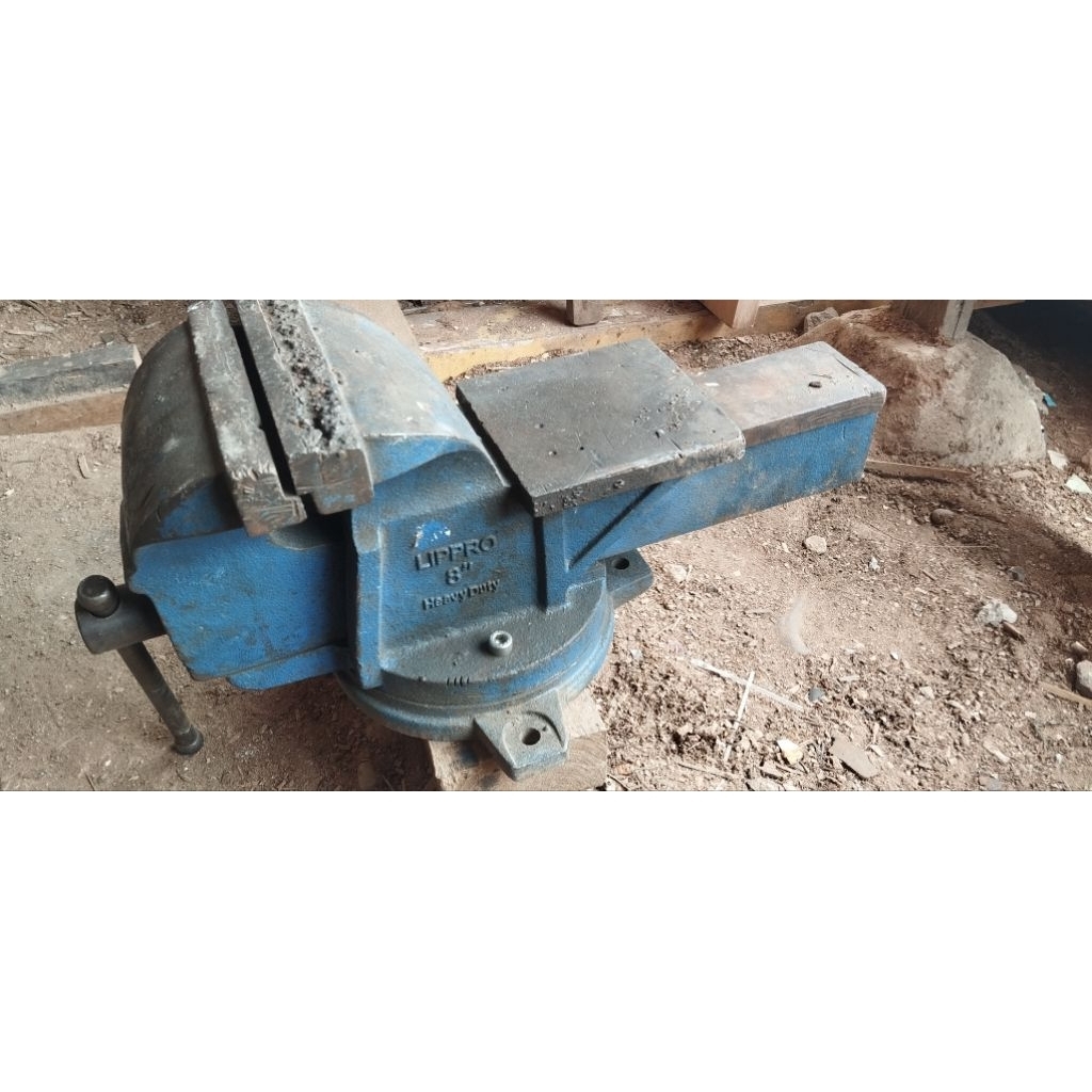 Ragum Catok Besi Lipro Ukuran 8inc ragum besar berat 40kg