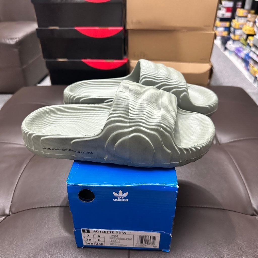 ADIDAS ADILETTE 22 SANDAL FOR MENS ORIGINAL BNIB
