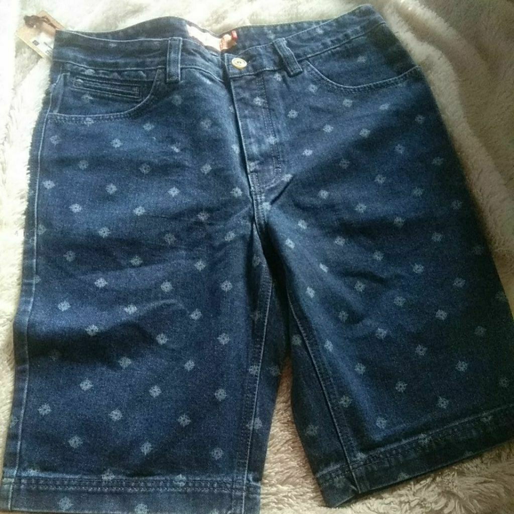 Celana Pendek Pria Emba Original