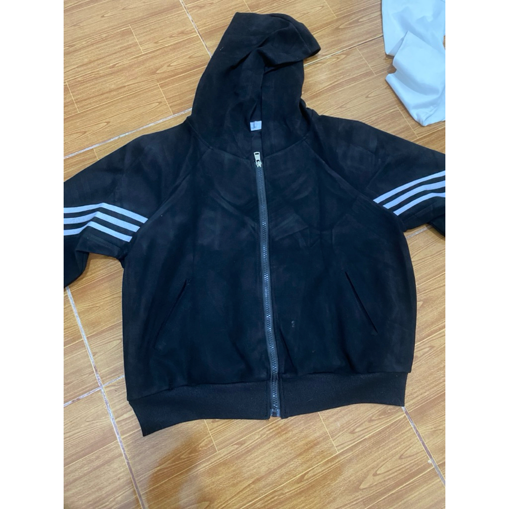 preloved jaket olahraga