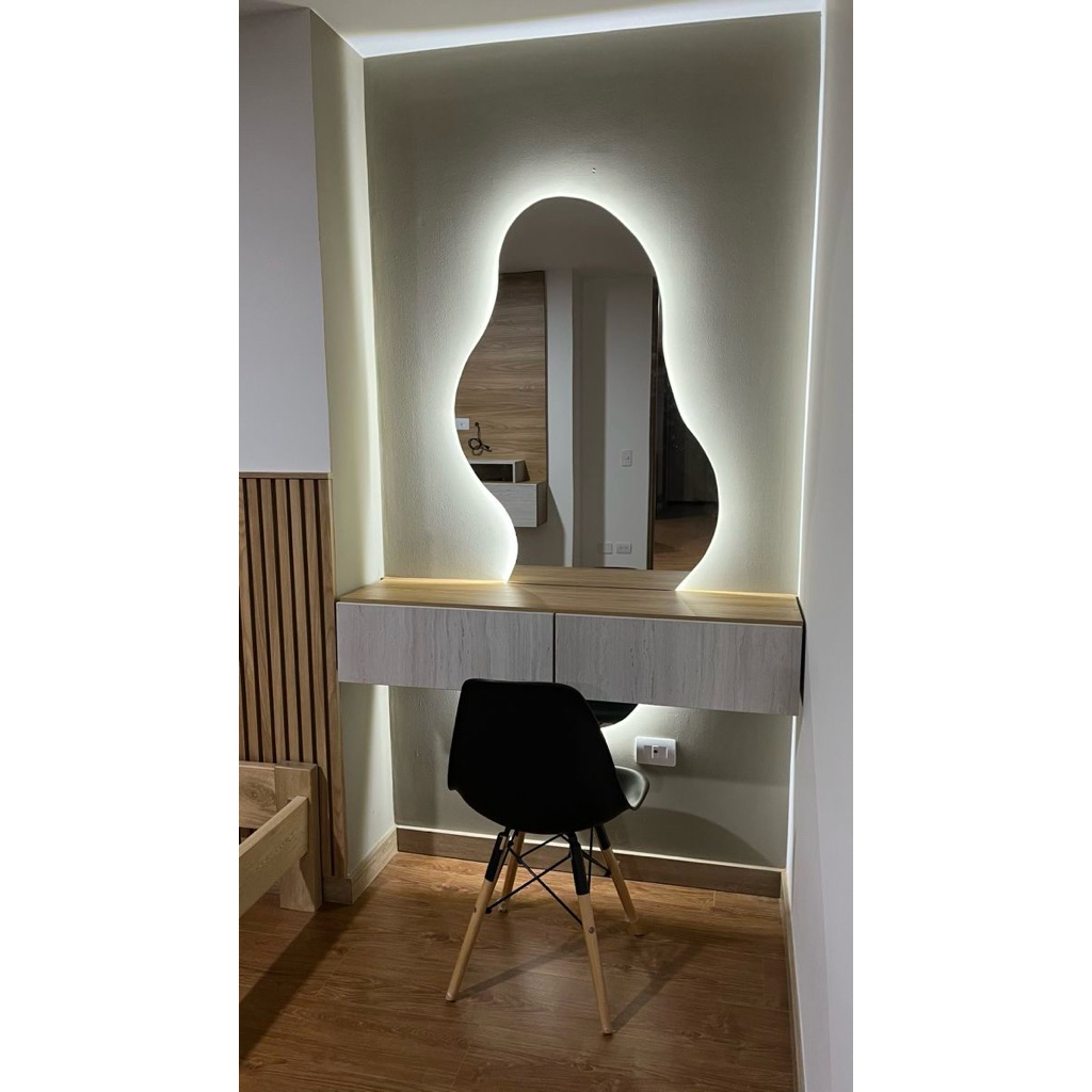 meja rias rak gantung minimalis