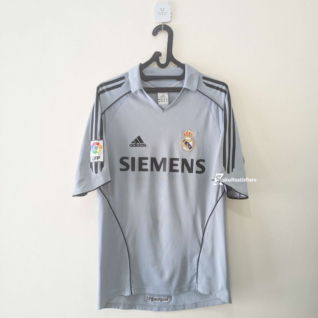 [USED] Jersey Real Madrid Third 2005/06 Original 984326 NNS Zinedine Zidane