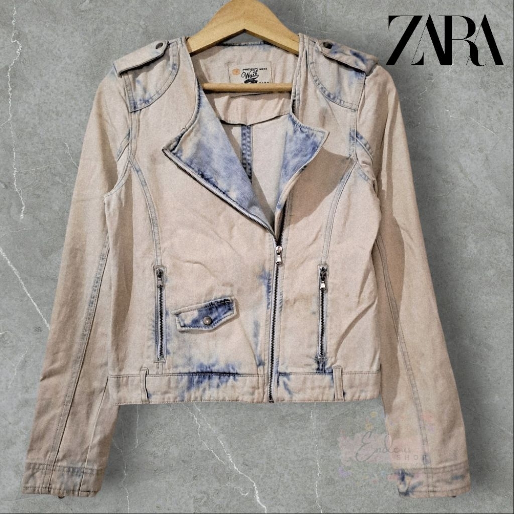 JAKET DENIM ZARA MODEL RAMONES SIZE S WARNA BW WASHED