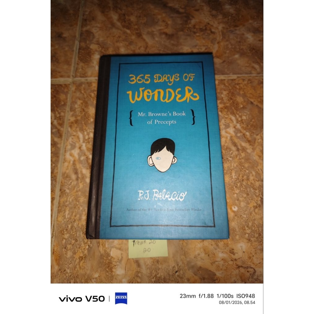 Buku 365 Days of Wonder {Mr Browne's book of precepts} by RJ Palacio