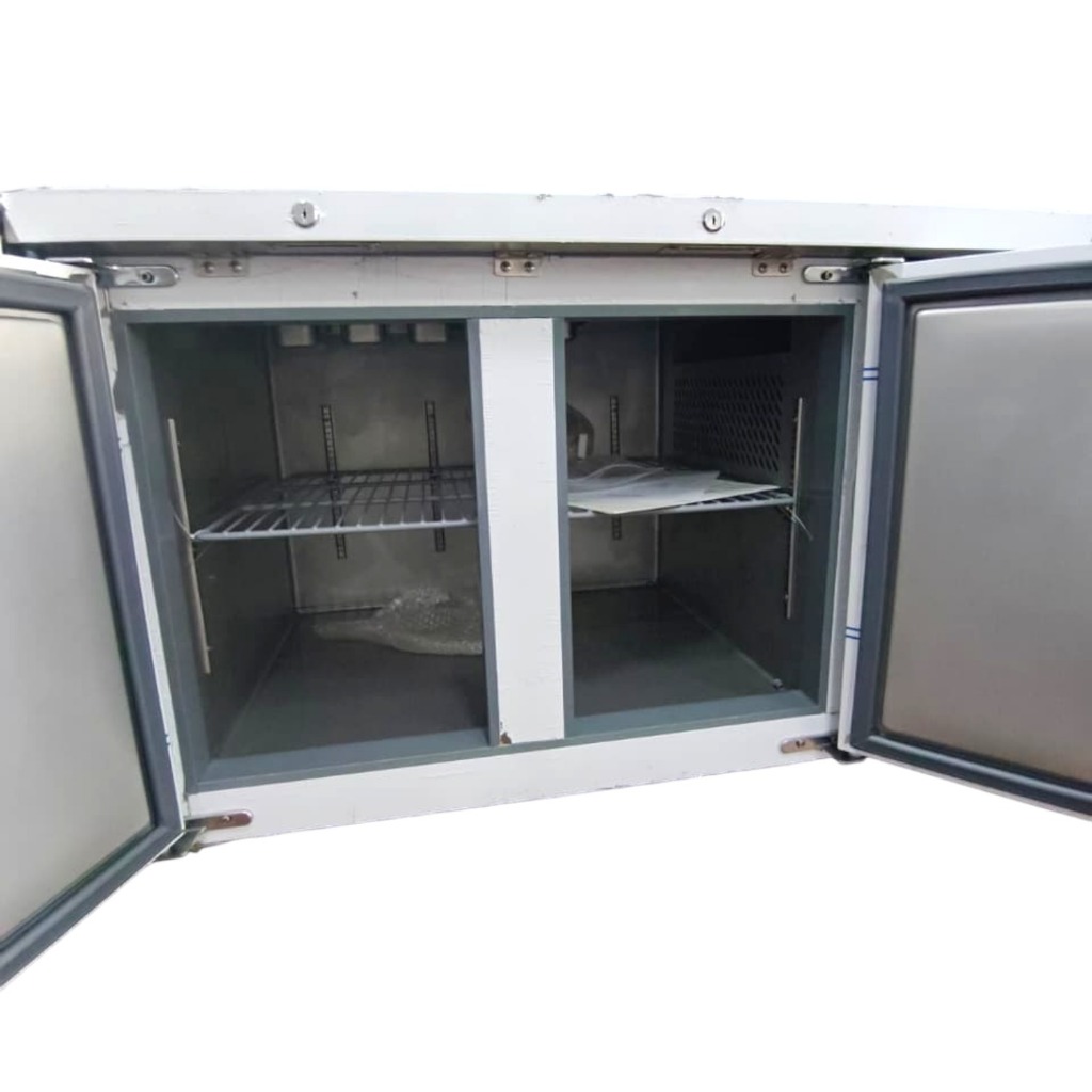 Sun East Undercounter Chiller 2 Door with GN Pan 1/9 – Meja Pendingin Stainless Steel 2 Pintu
