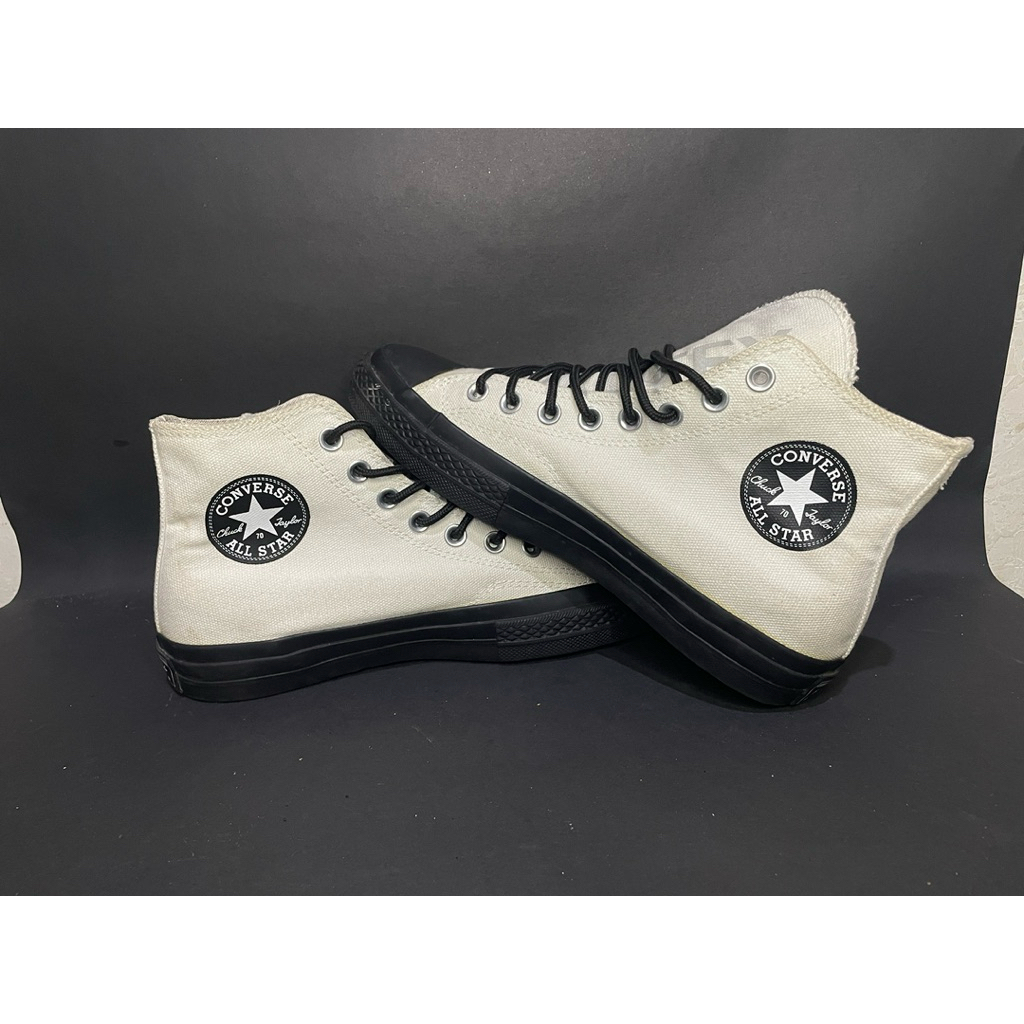 SepatuConverseGoretex