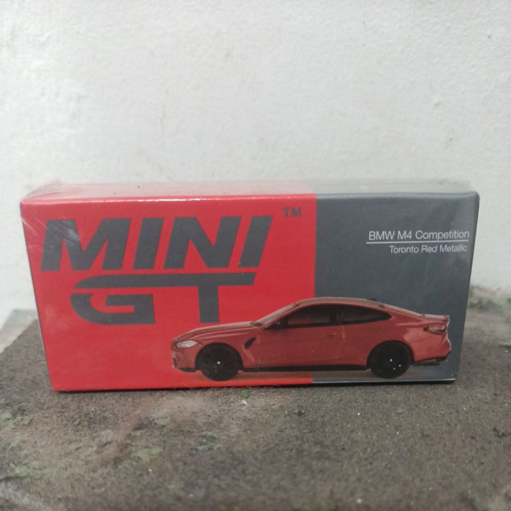 Mini GT//566 BMW M4 Competition Toronto Red Metallic - Free Protektor