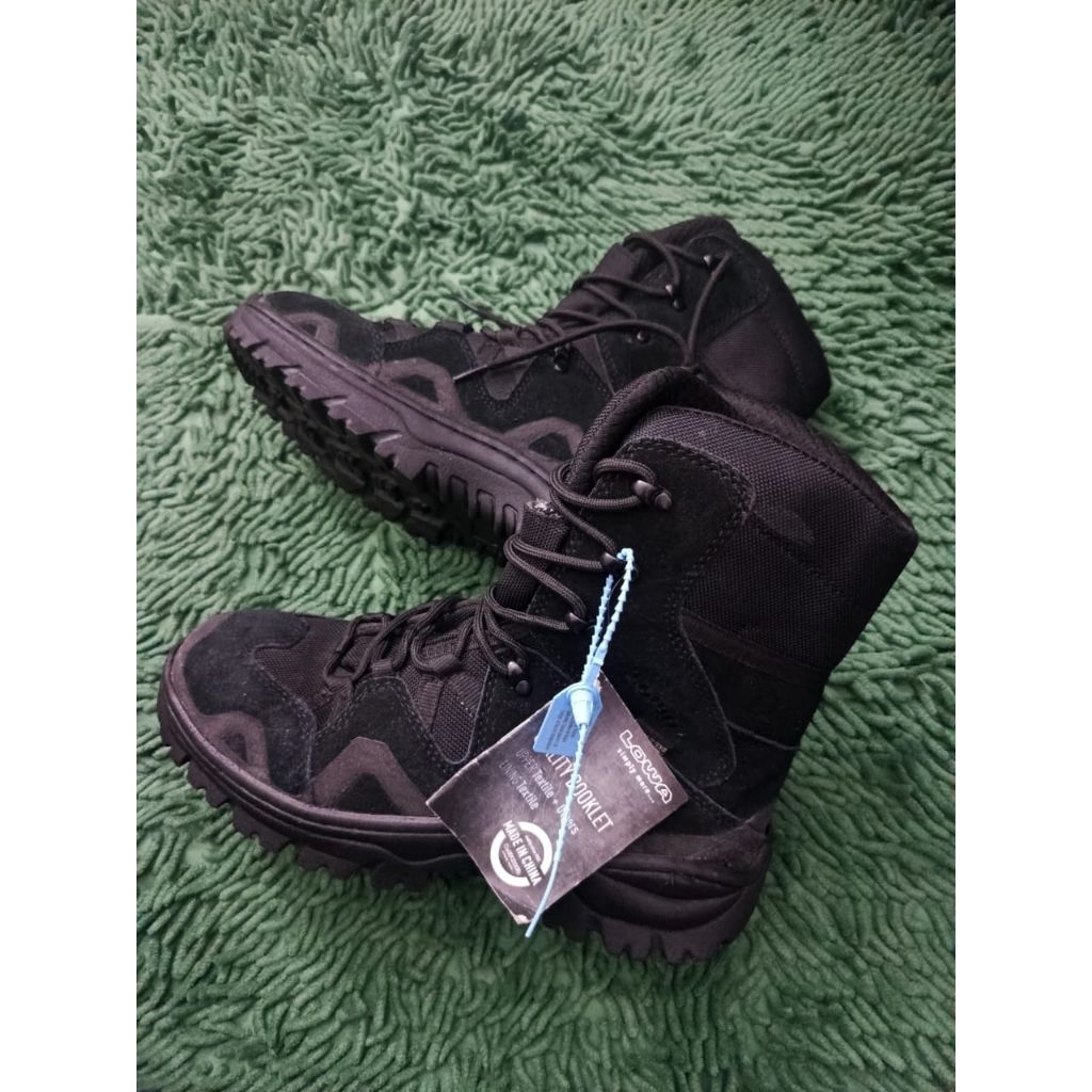 sepatu gunung hiking boots pdl lowa size 42