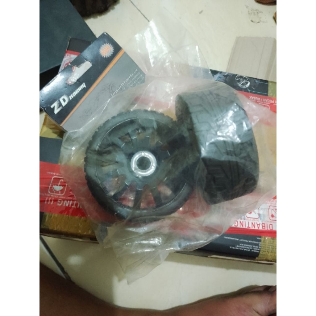 ban rc car onroad 1/8 hex 17mm merk zd racing