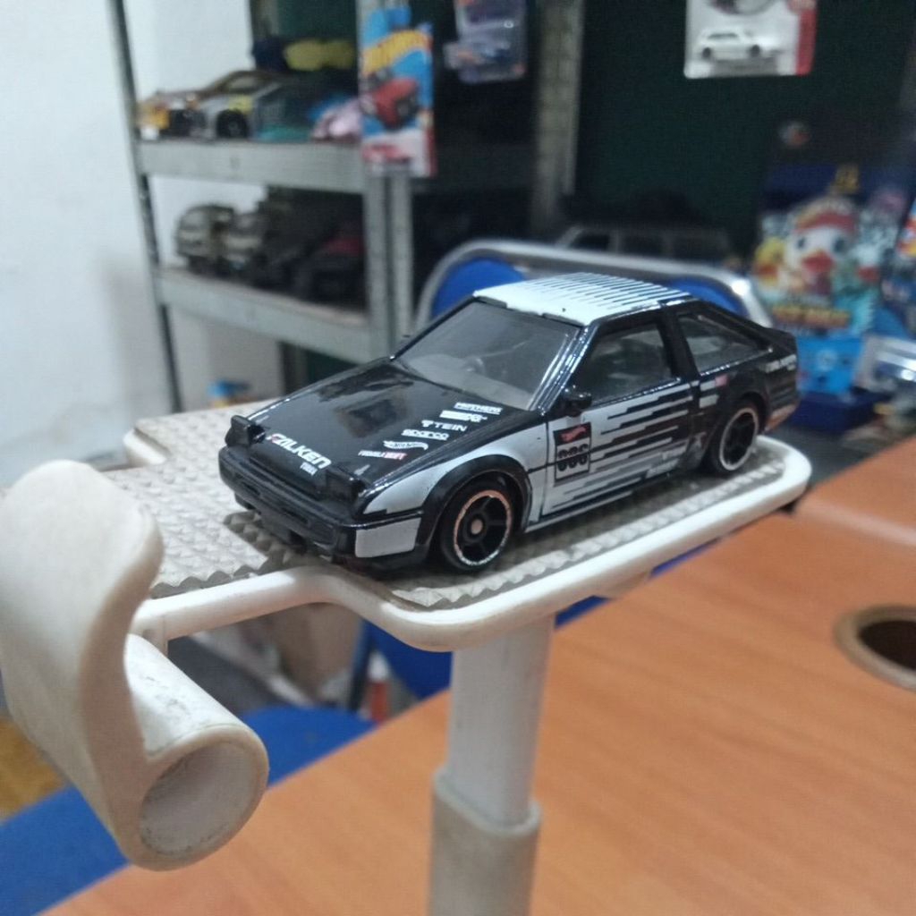 Hot wheels AE86Sprinter trueno Falken hitam putih Loose mulus MAHAL BANGET