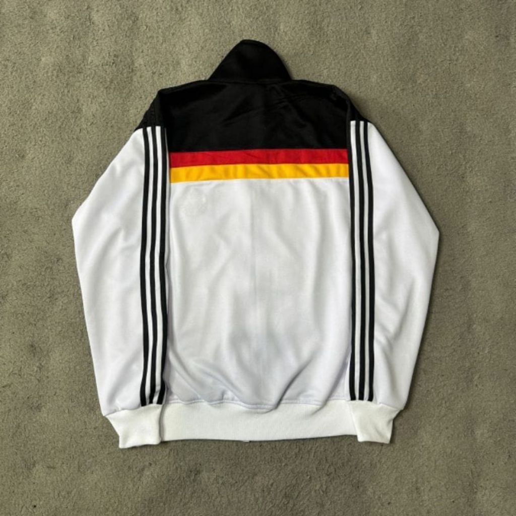 Jaket traktop putih jerman
