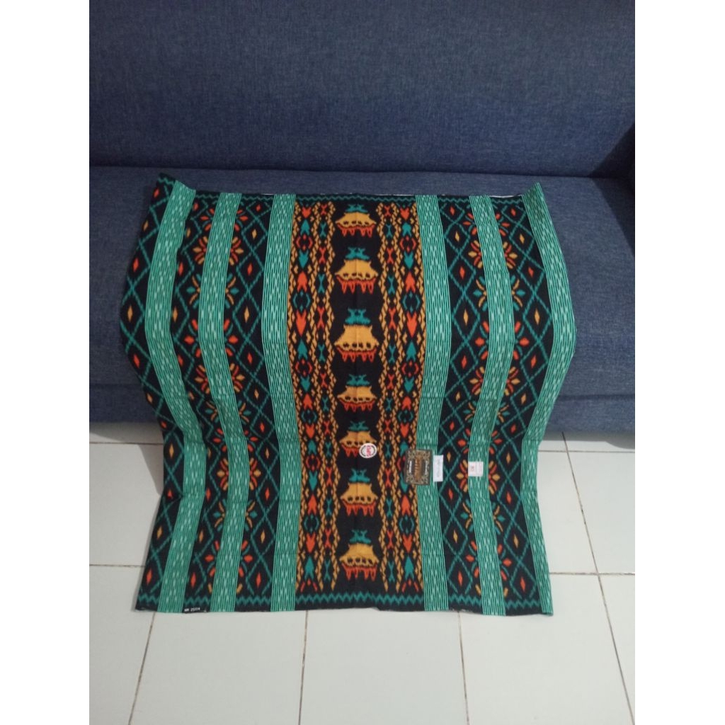 sarung partamiangan motif karo