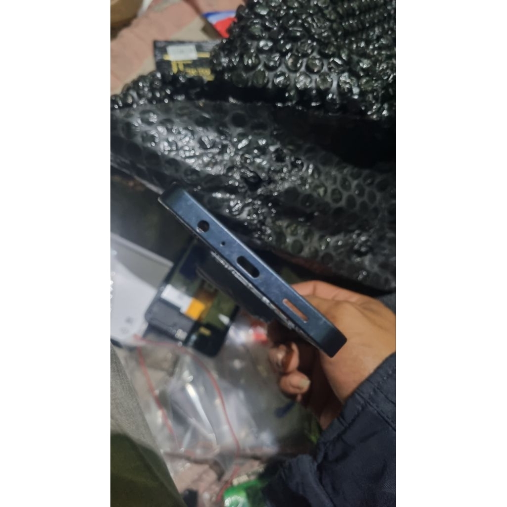 tulang bekdor tengah tutup mesin samsung A06 ori copotan  mulus