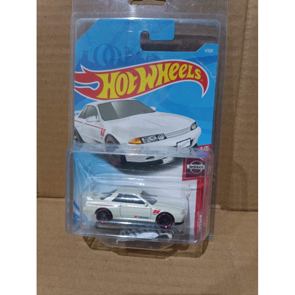 hotwheels nissan skyline gtr r32 putih