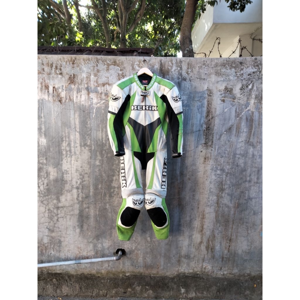 wearpack balap motor berik gp japan bekas bagus