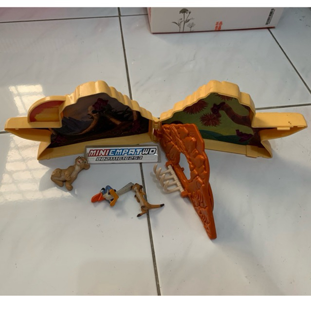 mainan diorama Lion King second oke