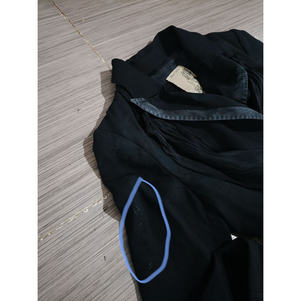 Blazer wanita preloved (tali bunga unik)