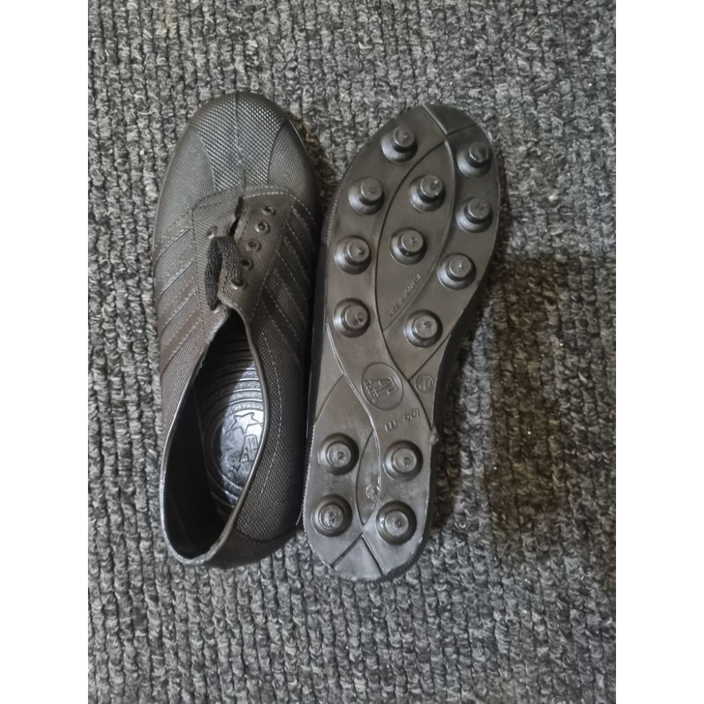 Sepatu Karet AP 963 Black