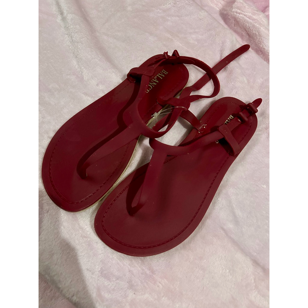 sandal jepit balance