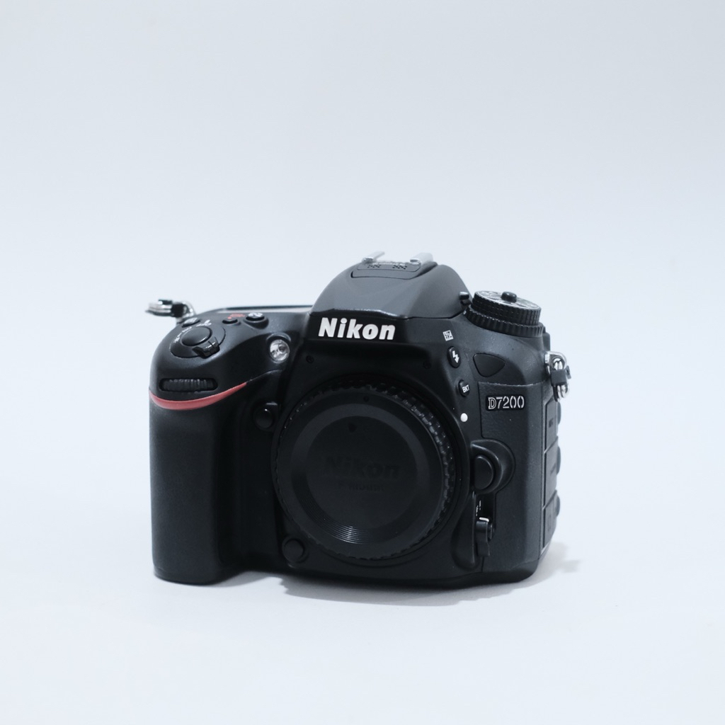 kamera dslr nikon d7200 wifi second mulus body only