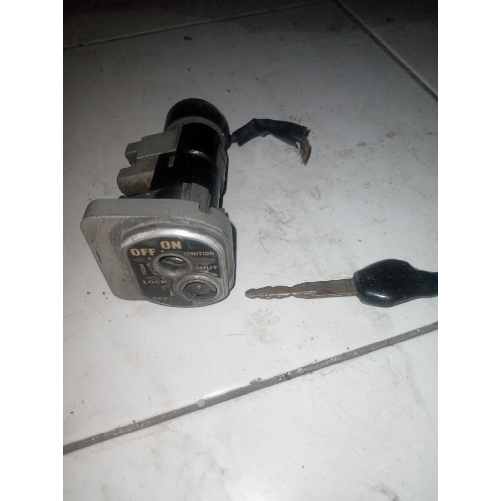 kunci kontak scoopy karbu