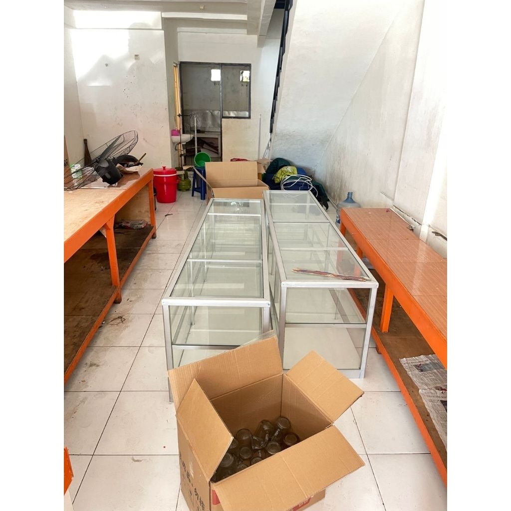 Perabotan Perlengkapan Warteg Etalase Meja Kursi Makan Magicom Kompor Kipas Angin Jumbo Alat Makan C