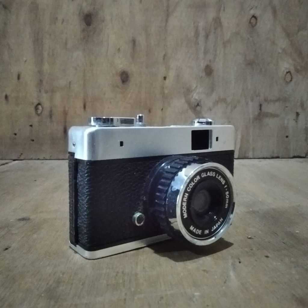 Kamera film kamera analog jadul antik vintage lawas kuno