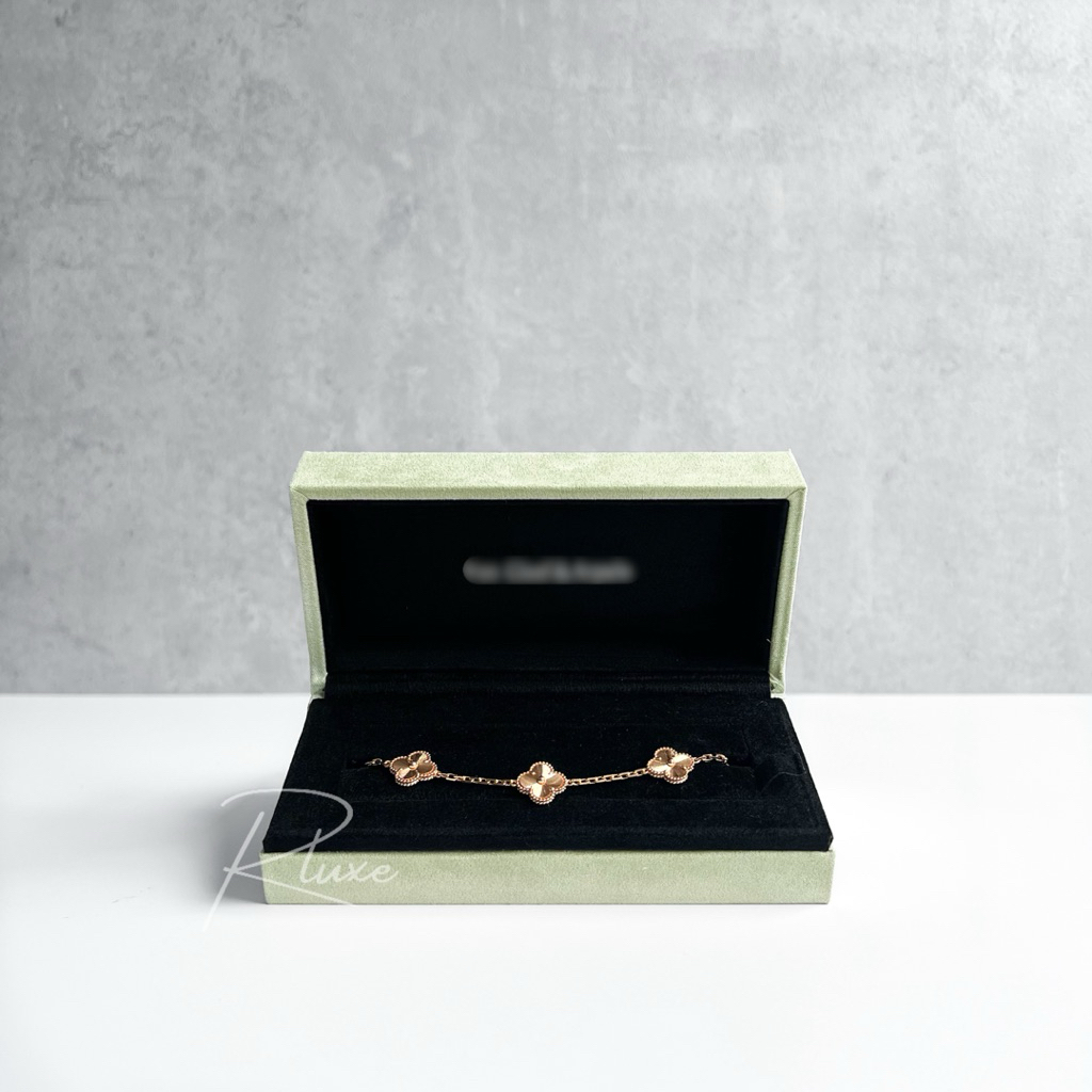 [Ready Stock] Gelang Tangan RoyaleLuxe  Vintage Alhambra 5 Motifs Guilloche Bracelet in Gold