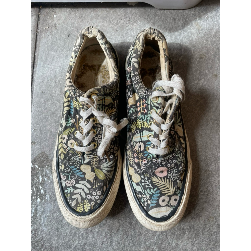 sepatu keds original