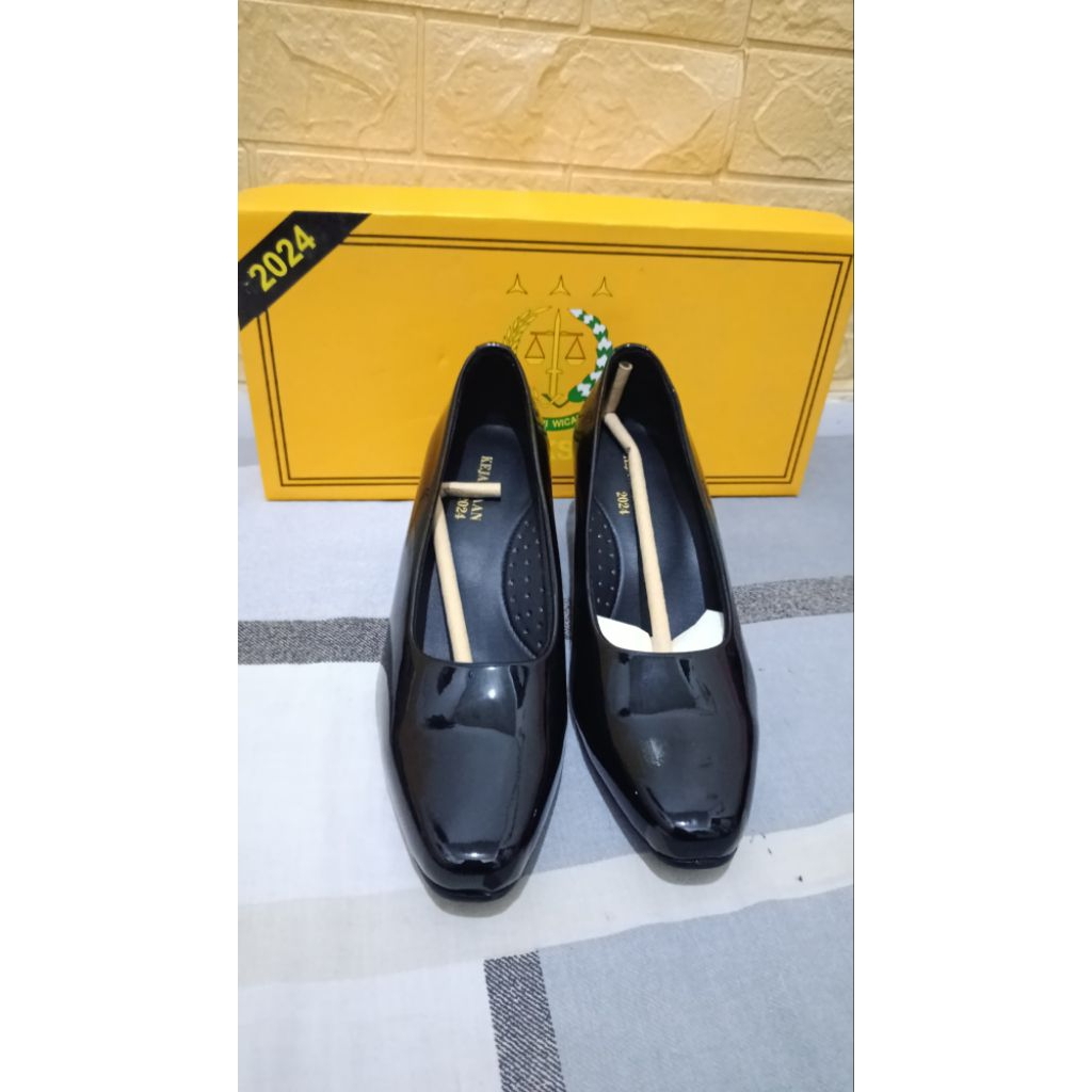 SEPATU PDH KEJAKSAAN PANTOFELGLOSSY Wanita ORIGINAL / Perempuan Kejaksaan RI