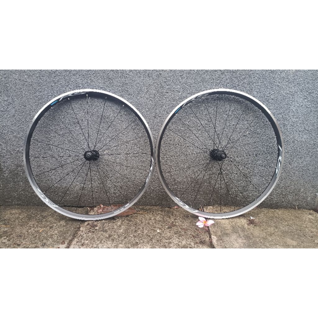 Wheelset 700c Shimano RS100 20/24 hole Rimbrake roadbike lonceeeerrr