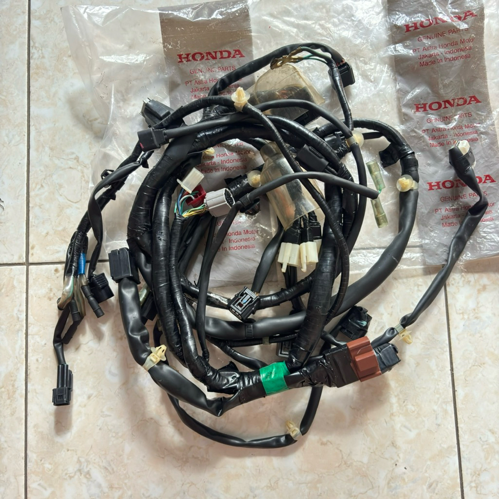 Kabel body new vario 125 K2V wire harness new vario 125 K2V tahun 2023 ISS 32100-K2VG-N304