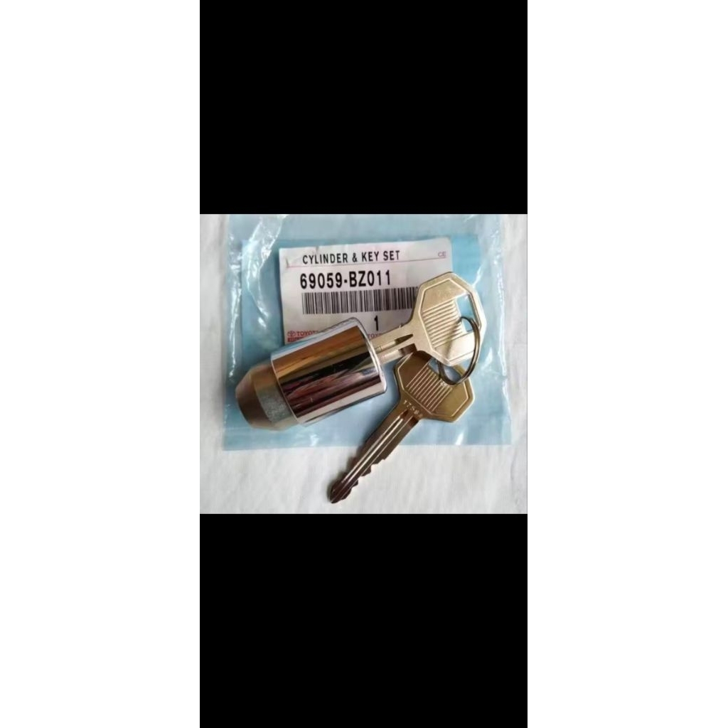 kunci cover ban serep rush terios original 69059-bz011